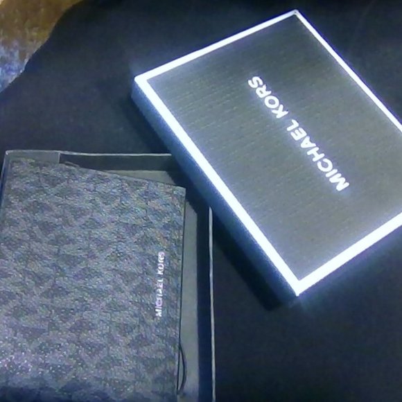MICHAEL KORS wallet - Picture 1 of 2